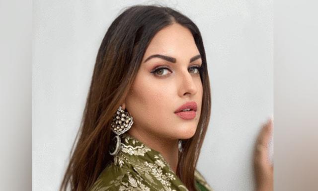 Himanshi Khurrana, Amar Noorie... celebrities come in supportr of Sunanda Sharma - https://cdn.connectfm.ca/Himanshi-Khurana_2025-03-13-161507_kciu.jpg