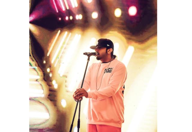 Delhi court notice to singer Honey Singh after wife files domestic violence case - https://cdn.connectfm.ca/Hoeny-singh.jpg