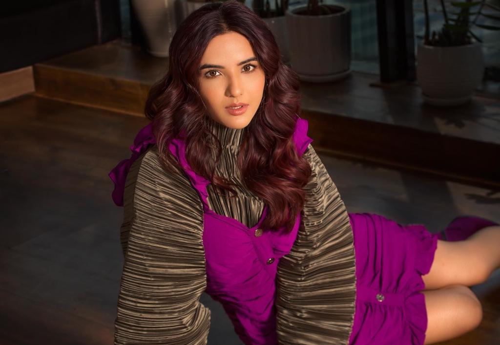 jasmin-bhasin-finds-maninder-buttar-really-sweet