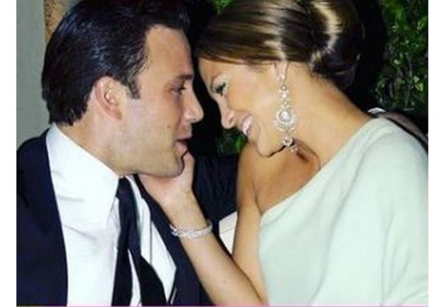 Jennifer Lopez speculated to own Ben Affleck's '6.10-carat diamond' engagement ring - https://cdn.connectfm.ca/Jennifer-Lopez.jpg