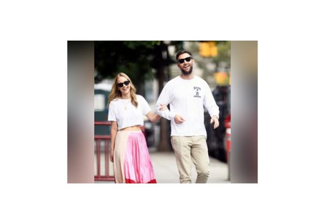 Jennifer Lawrence expecting first child with husband Cooke Maroney - https://cdn.connectfm.ca/Jennifer_210909_124636.jpg