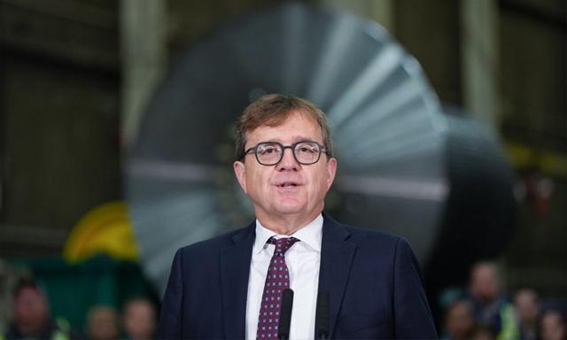 Earthquake warning system providing seconds of warning is activated in B.C. - https://cdn.connectfm.ca/Jonathan-Wilkinson_2024-08-29-185612_yfwk.jpg