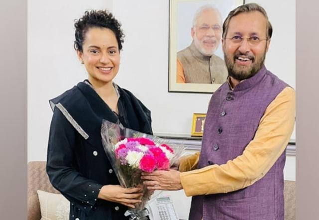 Kangana discusses discrimination against outsiders in Bollywood with Javadekar  - https://cdn.connectfm.ca/Kangana-Ranaut-with-Javedkar.jpg