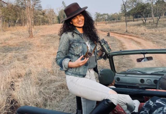  Kangana Ranaut opens cafe and restaurant in Manali - https://cdn.connectfm.ca/Kangana-Ranaut.jpg