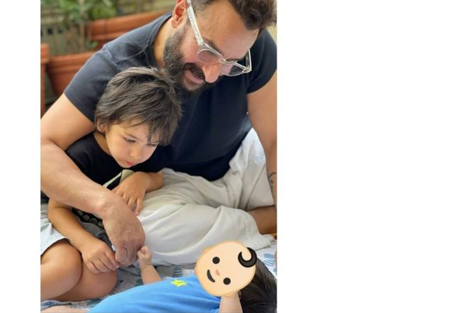 Kareena Kapoor Khan hides face of newborn son with emoji - https://cdn.connectfm.ca/Kareena.jpg