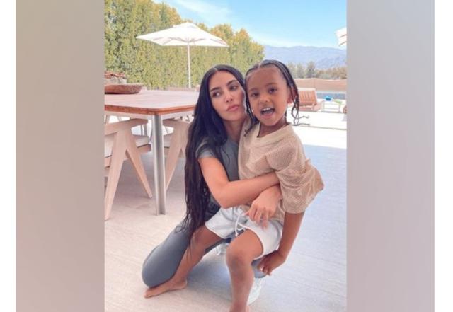 Kim Kardashian reveals son Saint had COVID-19 - https://cdn.connectfm.ca/Kim.jpg