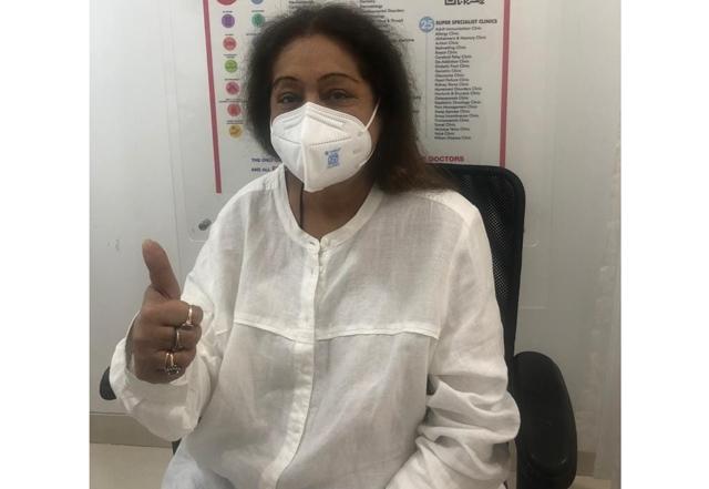 Kirron Kher makes first public appearance after cancer diagnosis - https://cdn.connectfm.ca/Kirron-Kher_210508_160502.jpg