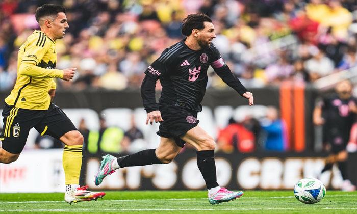 football-fans-are-excited-about-global-superstar-lionel-messi-in-vancouver