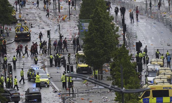 driver-arrested-after-car-plows-into-celebrating-liverpool-fans