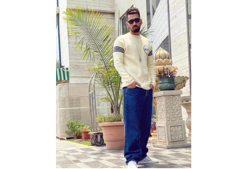 maninder-buttar-to-mark-his-bollywood-singing-debut