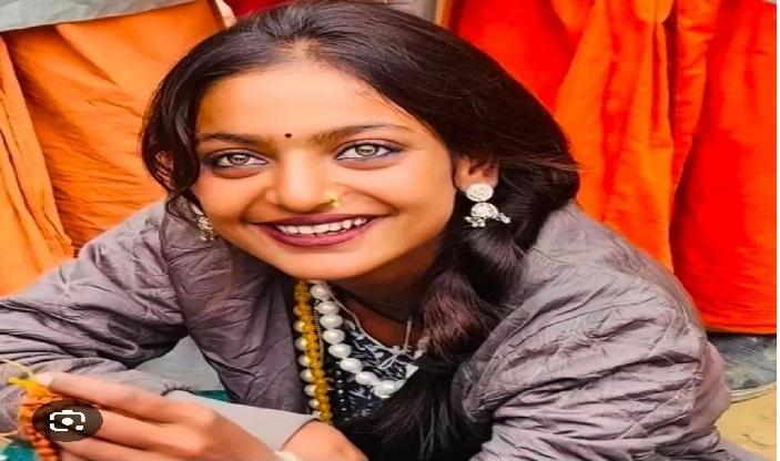 director-known-for-offering-viral-girl-monalisa-a-film-role-arrested-on-charges-of-sexual-harassment