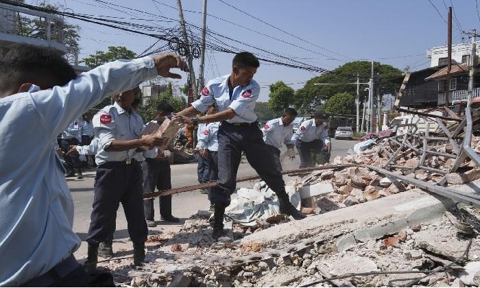 myanmar-earthquake-death-toll-surpasses-2-700-as-hope-fades-for-finding-more-survivors