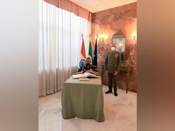 Army Chief Naravane discusses bilateral defence cooperation with Italian Defence Minister - https://cdn.connectfm.ca/Naravane.jpg
