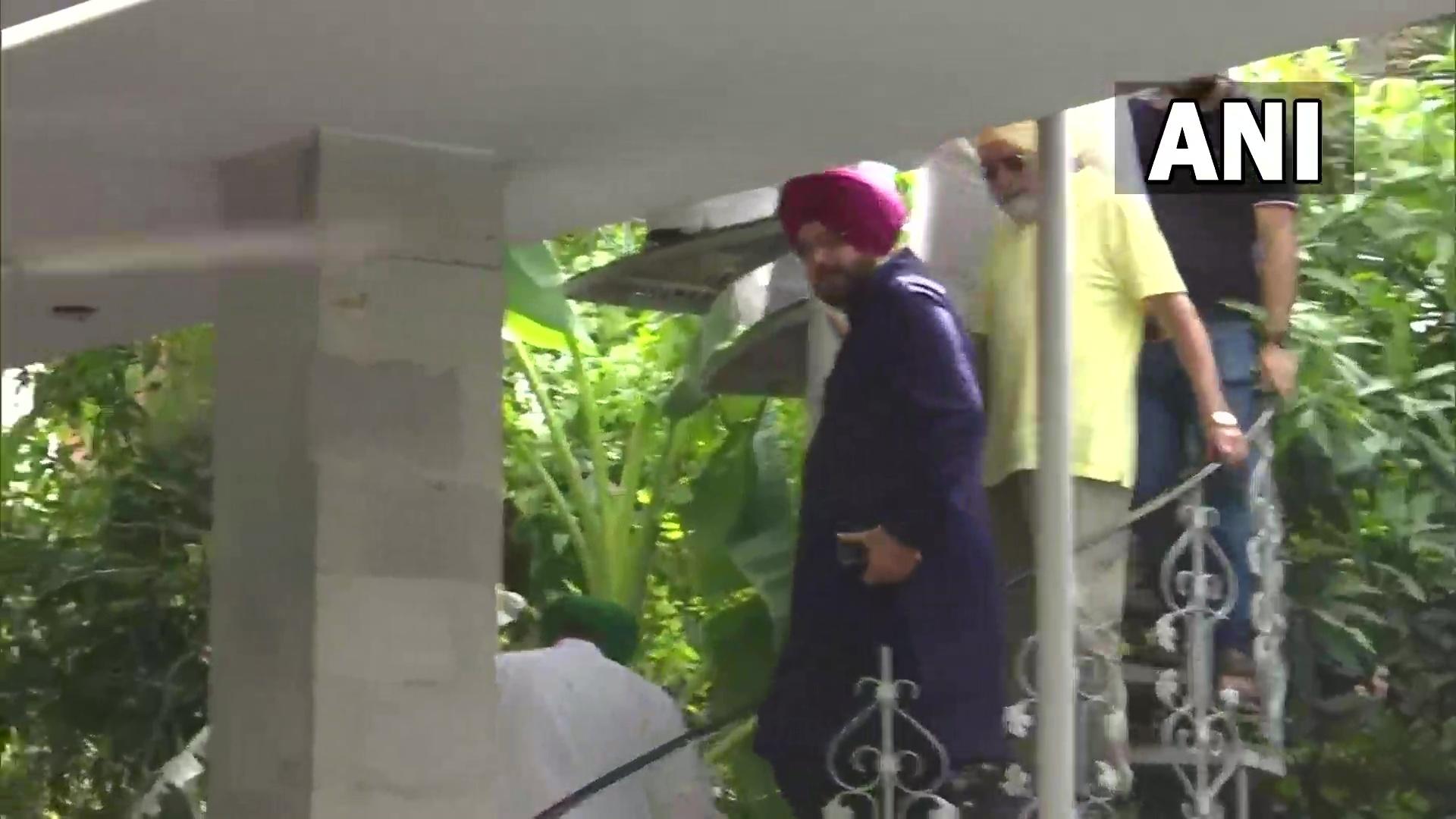 punjab-congress-leader-navjot-singh-sidhu-taken-to-patiala-jail