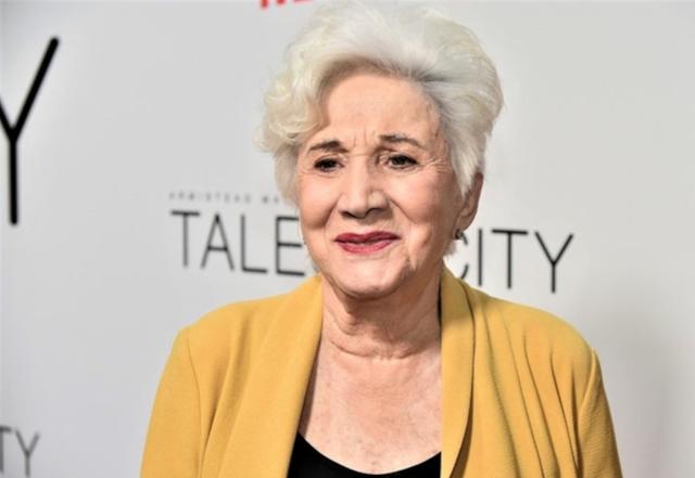 Oscar-winning actress Olympia Dukakis passes away - https://cdn.connectfm.ca/Oscars.jpg