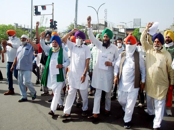 Farmers' protest: Samyukta Kisan Morcha announces peaceful march to Parliament in May - https://cdn.connectfm.ca/Parliment-March-May.jpg