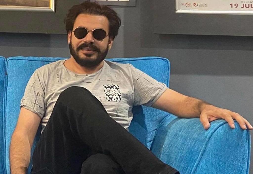 panchhi-goes-on-the-floor