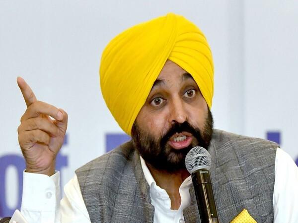 Jyotiraditya Scindia says will probe Bhagwant Mann 'deplaning' incident - https://cdn.connectfm.ca/Punjab-Chief-Minister-Mann.jpg