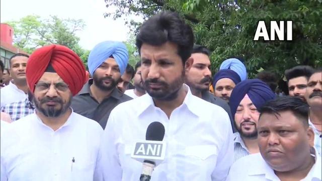 Rahul Gandhi vs ED: Congress protests in several states including Punjab - https://cdn.connectfm.ca/Punjab-Congress-chief-Amarinder-Singh-Warring_ANI.jpg