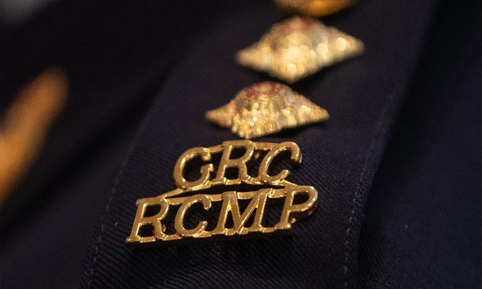 man-charged-with-impersonating-north-vancouver-mountie