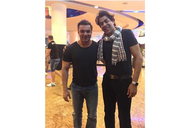 Man hit by actor Rajat Bedi's car in Mumbai in critical condition - https://cdn.connectfm.ca/Rajat-Bedi-wi.jpg