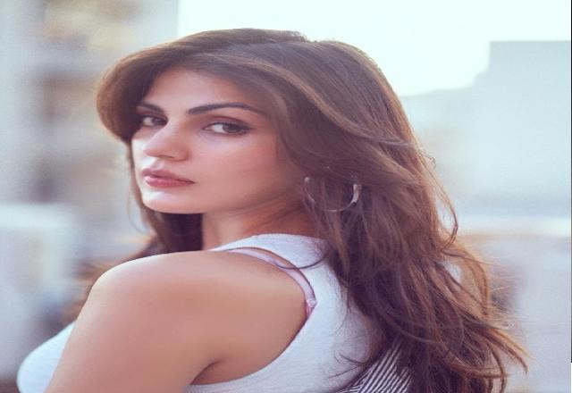 Rhea Chakraborty Takes Digital Detox - https://cdn.connectfm.ca/Rhea-Chakraborty_2026-05-22-114811_sgjb.jpg