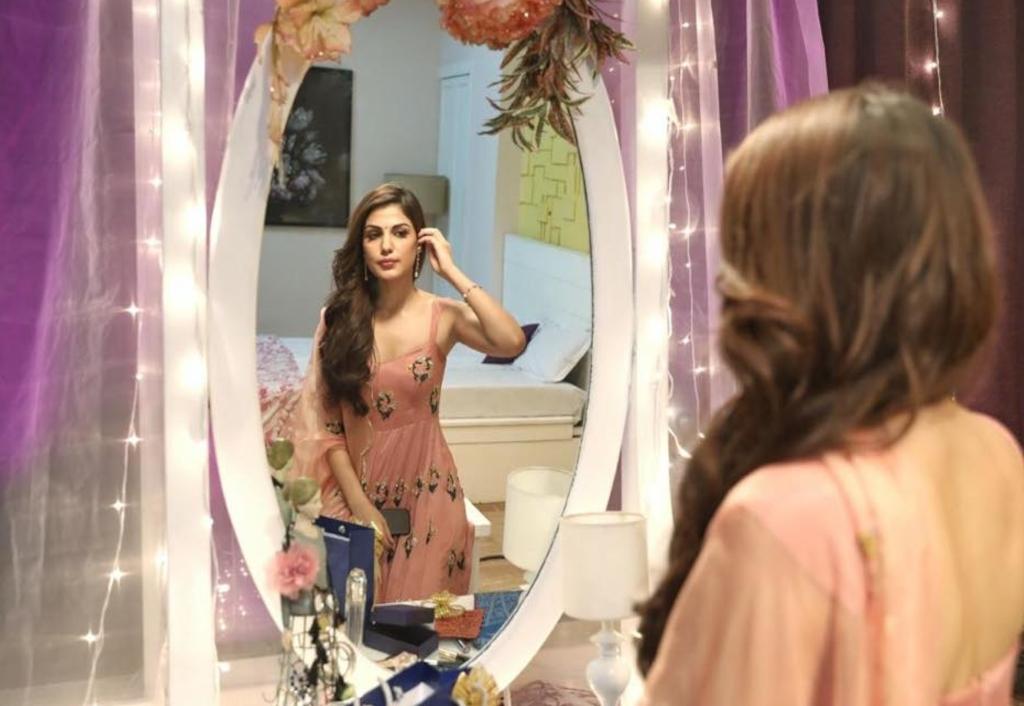 rhea-returns-to-social-media-on-womens-day