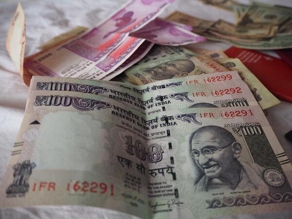 rupee-hits-record-low-closes-60-paise-down-at-77-50-against-us-dollar