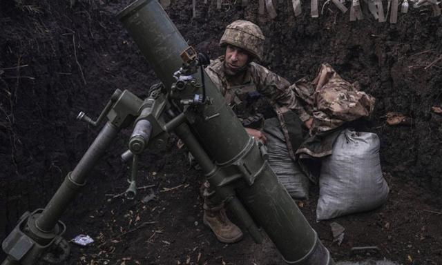 Major Russian attack includes rare strikes on the center of  Kyiv, killing at least 18 - https://cdn.connectfm.ca/Russian-attack.jpg