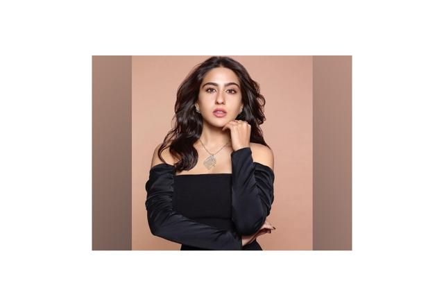 Sara Ali Khan dubs for 'Atrangi Re', shares glimpse on social media - https://cdn.connectfm.ca/Sara_210930_154820.jpg