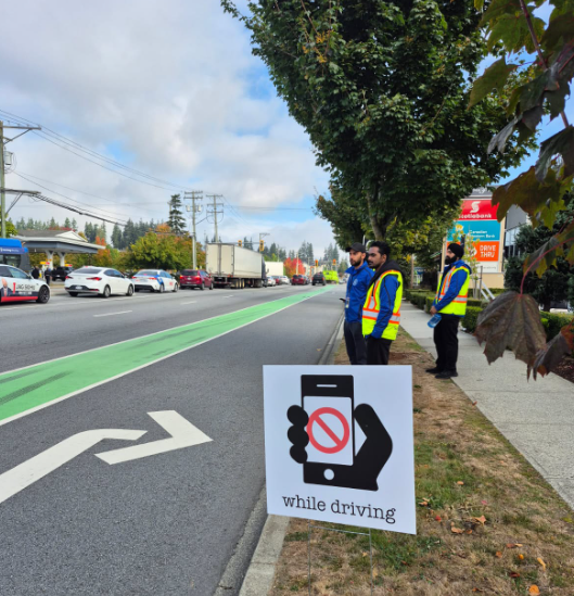 operation-hang-up-reminds-drivers-to-leave-their-devices-while-driving