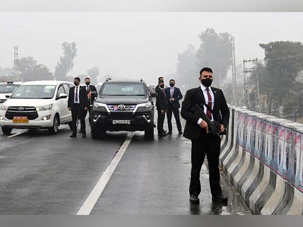 PM Security breach: Ferozpur SSP failed to discharge his duty, observes SC - https://cdn.connectfm.ca/Security-breach-in-Prime-Minister-Narendra-Modis-convoy-in-Ferozepur.jpg