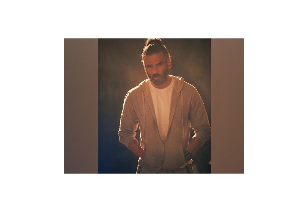 suniel-shetty-to-star-in-web-series-invisible-woman