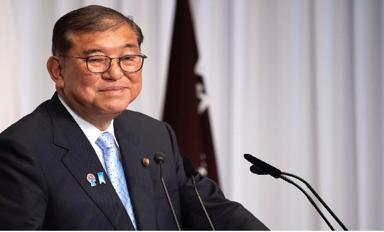 japans-ishiba-says-hell-stay-in-office-to-tackle-inflation-and-us-tariffs-despite-election-loss