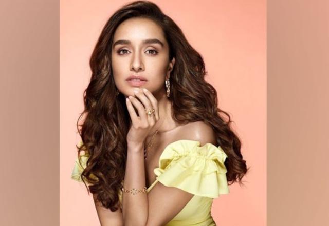 Shraddha Kapoor to reprise Sridevi's double role in 'Chaalbaaz In London' - https://cdn.connectfm.ca/Shradhha-Kapoor.jpg