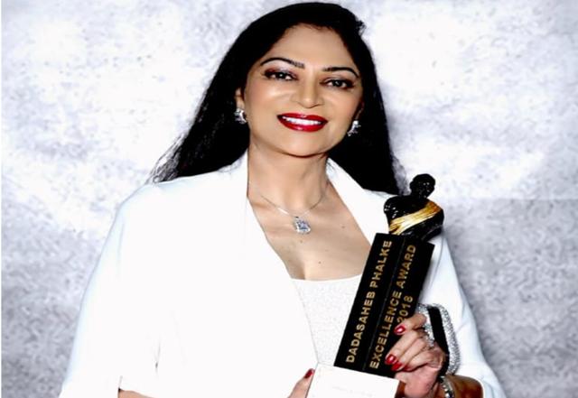 Simi Garewal calls Meghan Markle ‘evil’, gets trolled - https://cdn.connectfm.ca/Simi-Garewal.jpg
