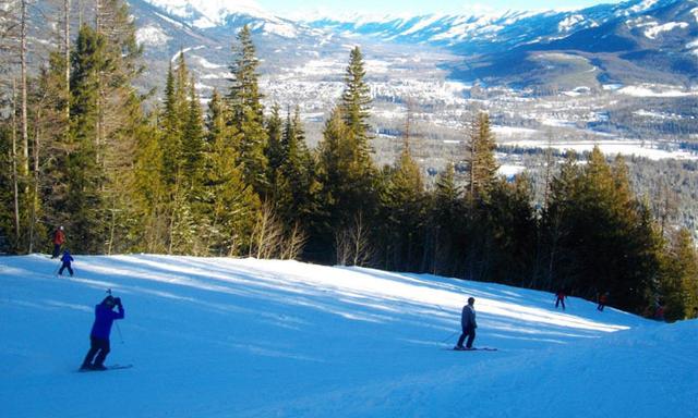 Snowfall warning in southeastern B.C. as weekend storm drenches south coast - https://cdn.connectfm.ca/Snowfall-warning.jpg
