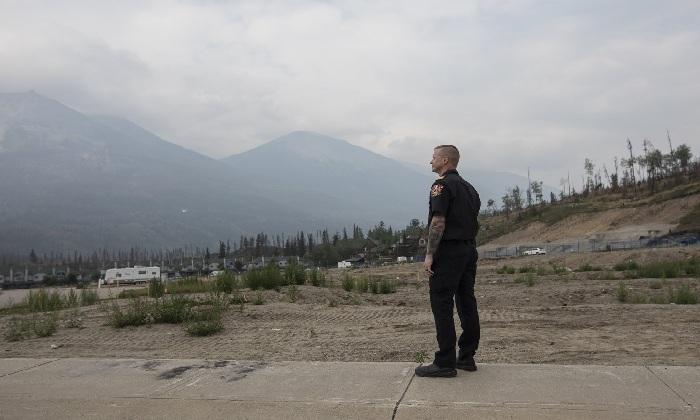 solemn-events-planned-to-mark-one-year-since-25-000-fled-jasper-wildfire
