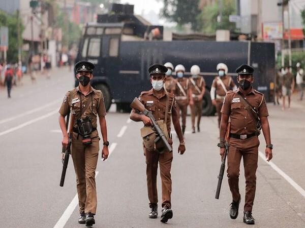 sri-lanka-issues-shoot-on-sight-orders-as-protests-intensify