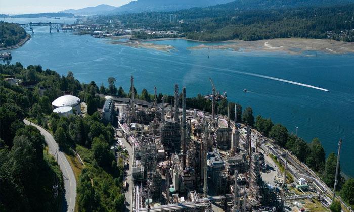 canadas-economy-contracts-in-october-as-manufacturing-and-public-sector-activity-slow