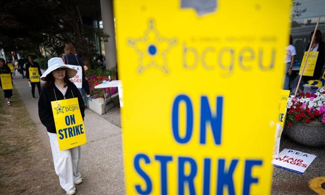 All B.C. government liquor, cannabis stores now behind workers' pickets - https://cdn.connectfm.ca/Strike_2025-10-08-184326_symb.jpg