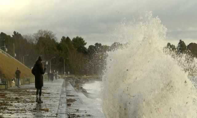 Strong winds, rain turn off the lights as weather system moves to southern B.C. - https://cdn.connectfm.ca/Strong-winds.jpg