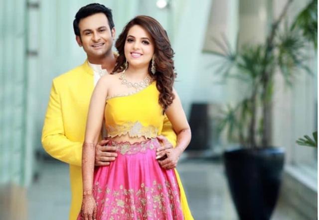 Sugandha Mishra & Sanket Bhosale's love story   - https://cdn.connectfm.ca/Sunganda.jpg