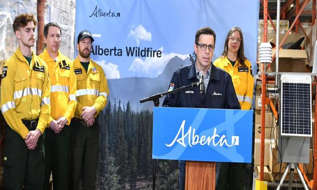 Alberta spending $900,000 to upgrade monitoring as wildfire season  begins - https://cdn.connectfm.ca/Todd-Loewen.jpg