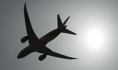 man-arrested-after-alleged-unauthorized-access-to-aircraft-at-vancouver-international-airport
