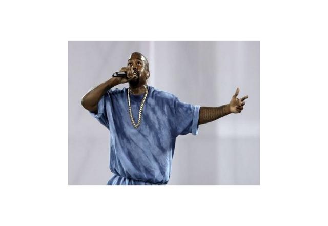 Kanye West gets emotional as he sings about losing his family  - https://cdn.connectfm.ca/West_210724_162952.jpg