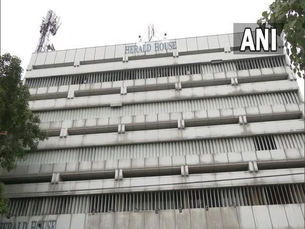 ed-seals-young-indian-office-in-delhis-herald-house-building