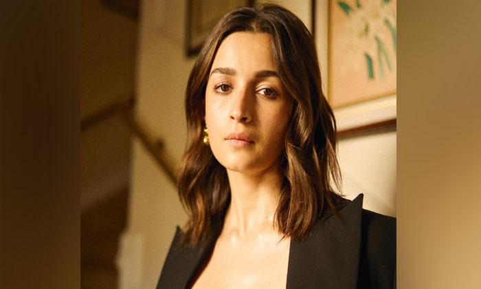 alia-bhatt-steps-back-into-production-mode