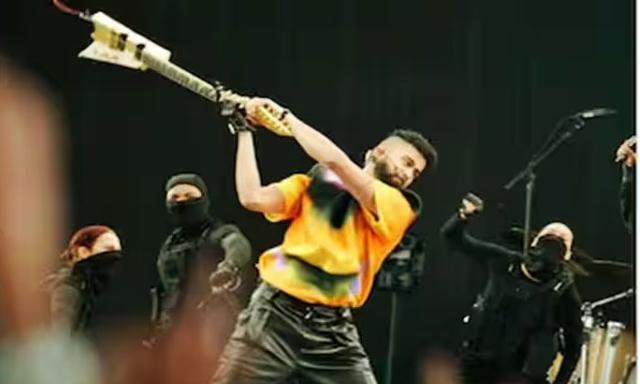 AP Dhillon criticised - https://cdn.connectfm.ca/ap-dhilon.jpg