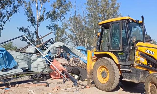 Punjab Police Removes Barricades at Shambhu and Khanauri Borders After 13 Months - https://cdn.connectfm.ca/barikading.jpg